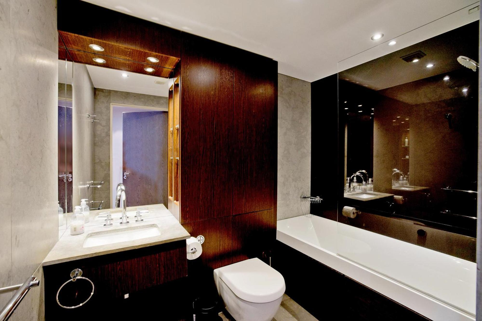 Modern 2br Ac Chelsea Creek * Londres
