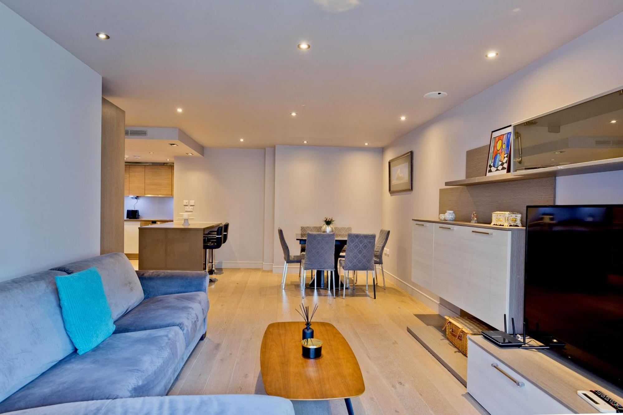 Modern 2br Ac Chelsea Creek *