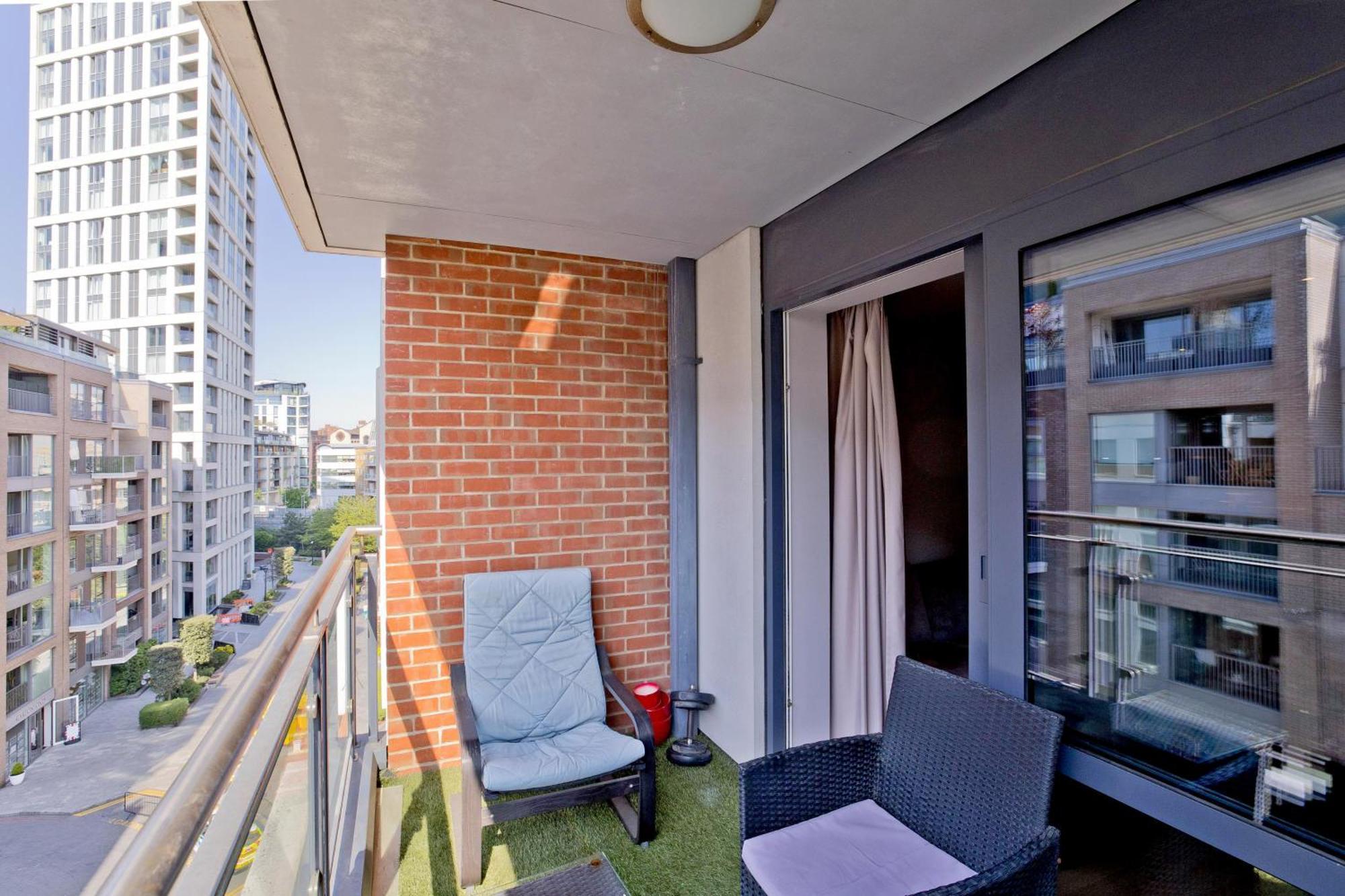 Modern 2br Ac Chelsea Creek