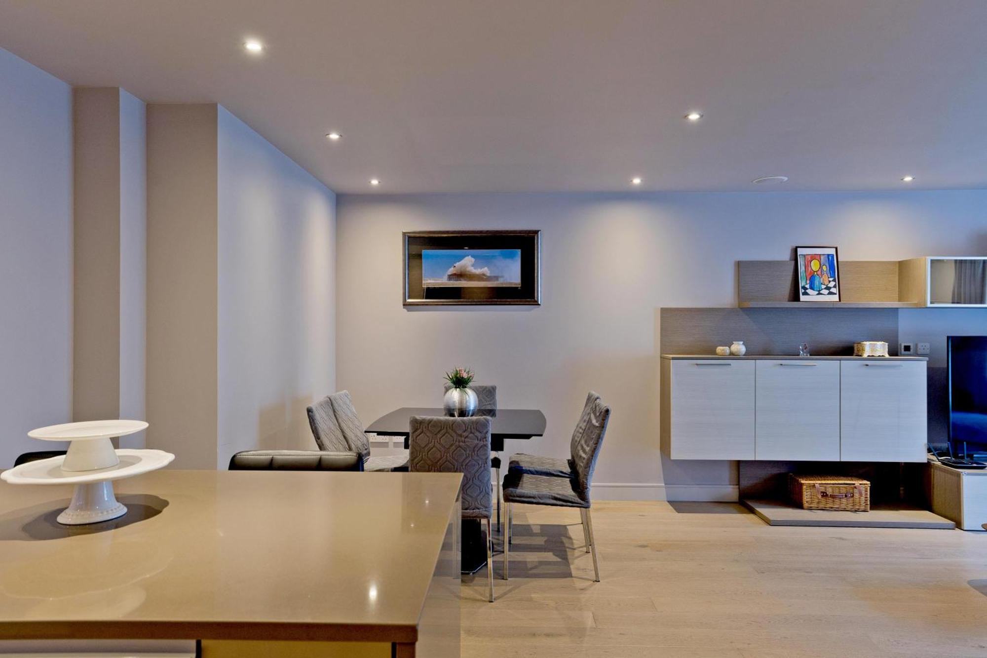Modern 2br Ac Chelsea Creek Londres
